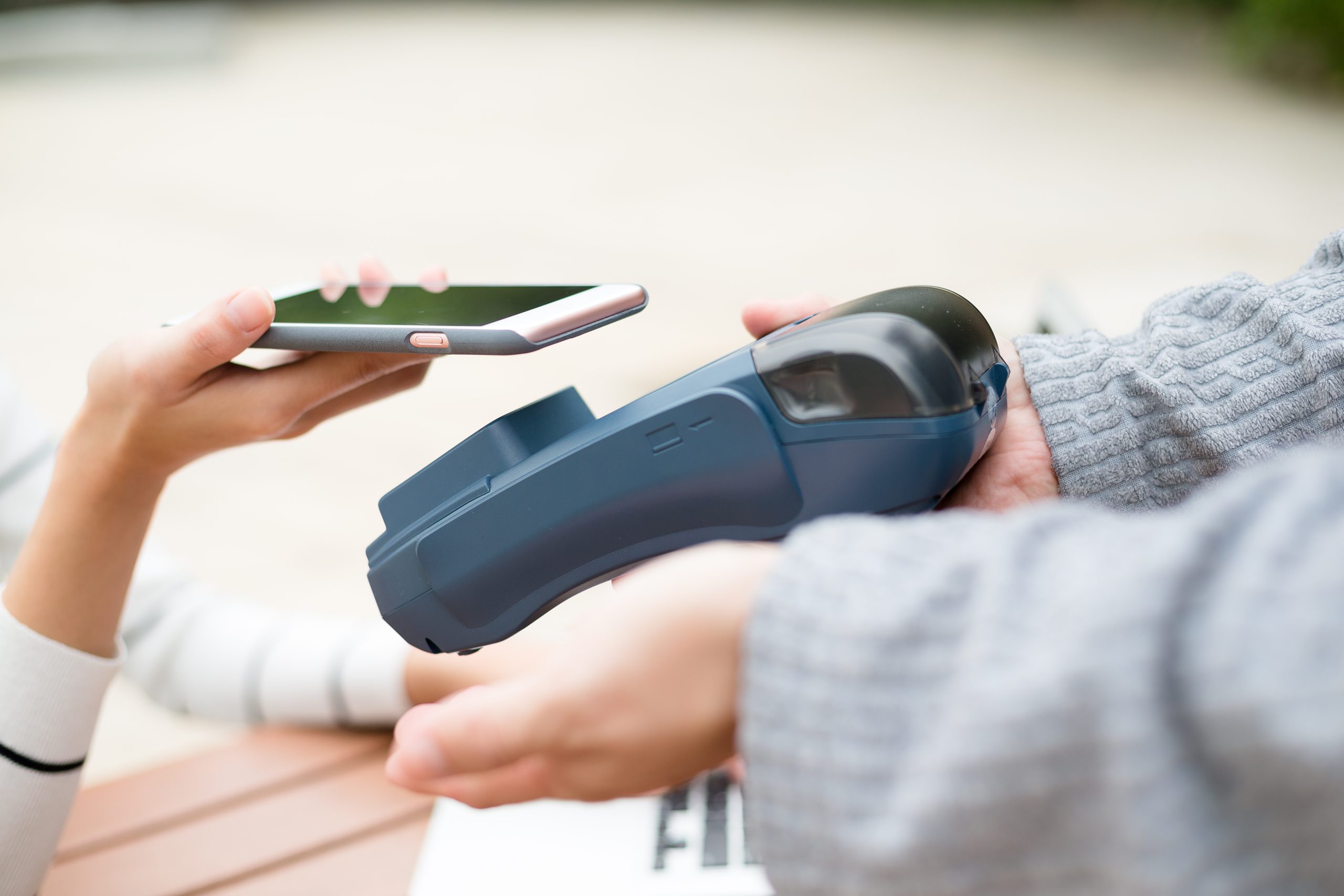 Customer pay on pos machine A customer pay on POS machine